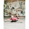 Miniatyrbild 3 av 4: Liten fots skateboard i trä
