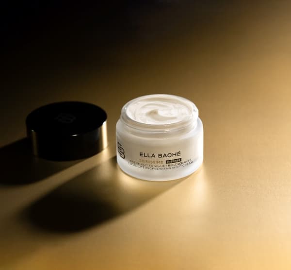 Løftende og regenererende natcreme