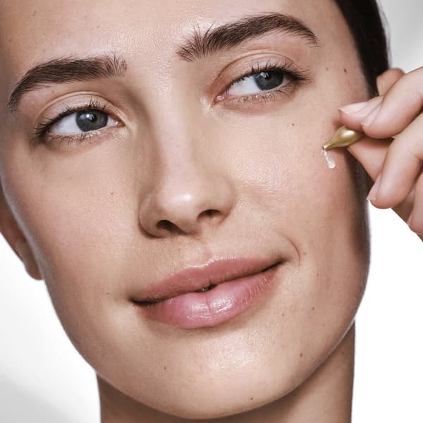 Oriflame Intensivt nærende ansigtskapsler Novage+ 30 stk.