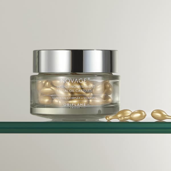 Oriflame Intensivt nærende ansigtskapsler Novage+ 30 stk.