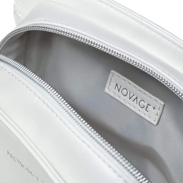 Oriflame Novage+ -kosmetiikkalaukku
