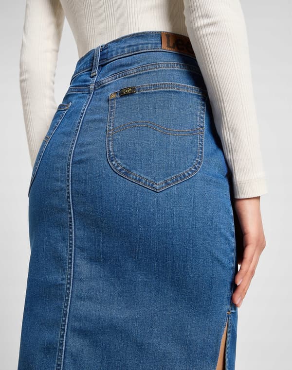 Lee SKIRT SLIM Calming Farkkuhame sivuilla uurrettu sininen farkku W29