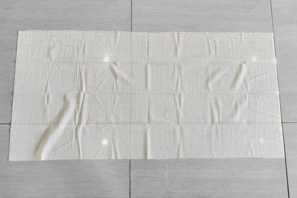 INF Sklisikker sofapute for 2-seters sofa - 70x140 cm