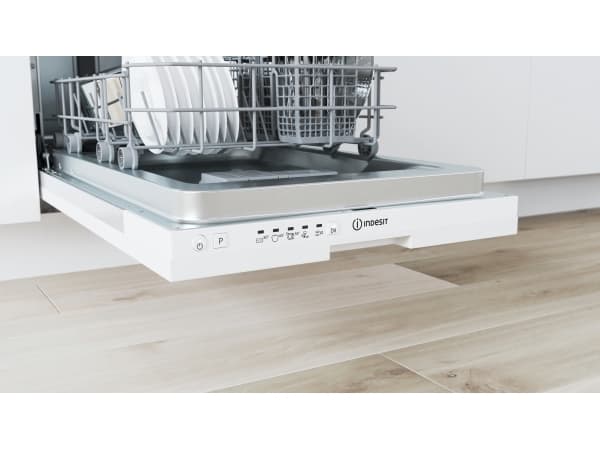 Indesit DI9E 2B10, Täysin sisäänrakennettu, Slimline (45 cm), Painikkeet, 1,3 m, 1,55 m, 1,5 m
