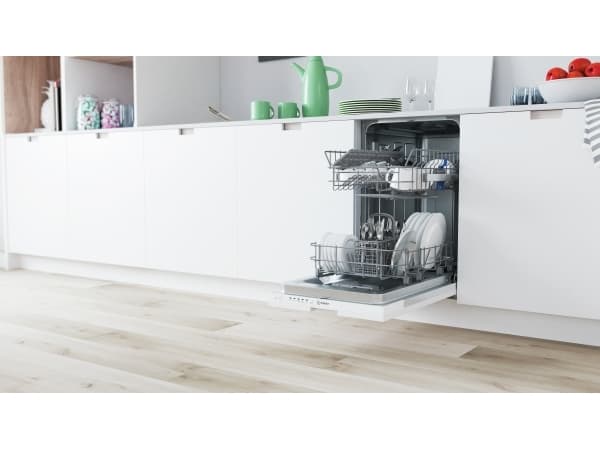 Indesit DI9E 2B10, Täysin sisäänrakennettu, Slimline (45 cm), Painikkeet, 1,3 m, 1,55 m, 1,5 m