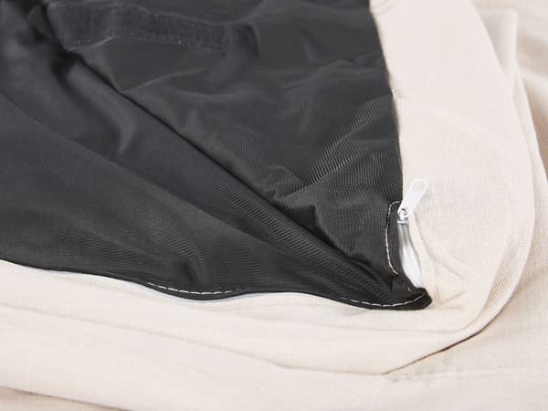 Sohvanpäällinen beige kangas kolmen hengen sohvalle konepestävä vetoketjulla moderni tyyli
