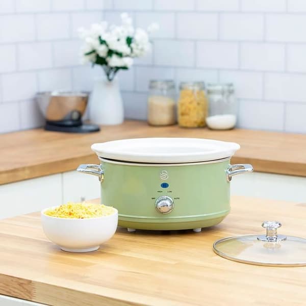 Retro Slow Cooker 3,5L avtagbar non-stick keramisk stekpanna, vintage SWAN SF17021GNEU 200W Grön 53630