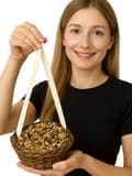 Miniatyrbild 1 av 7: JR FARM Glutton's Nest - läckra godbitar för lek och mumsa för alla papegojor 75g