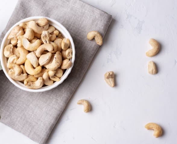 Premium papegojfoder - ekologiska cashewnötter - för alla papegojor 100g