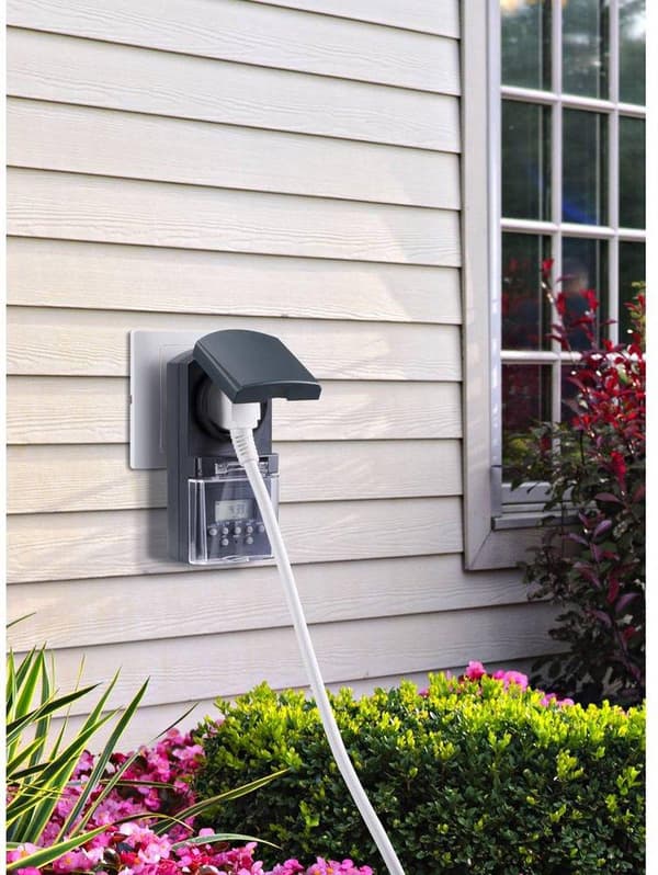 Basetech BT-2106308 Stikkontakt timer Digitalt Ugeprogram 1800 W IP44 Nedtællingsfunktion, Tilfældig funktion