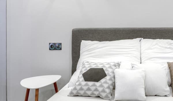 FIBARO Walli Outlet type E - Smart indbygget stik til BE / FR - Antracit - Z-Wave Plus