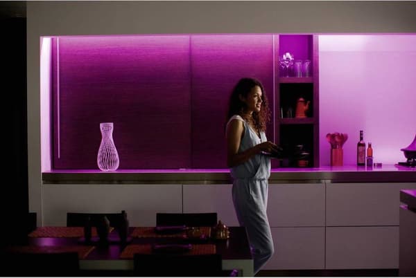 Philips Hue White & Color Ambiance Lightstrip Plus 1m förlängning 950lm (70344800)
