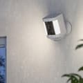 Miniatyrbild 6 av 10: Amazon Ring Spotlight Cam Plus Plug-In Vit (8SH1S2-WEU0)