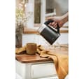 Miniatyrbilde 10 av 11: Adler, Kettle, 1372 e.Kr