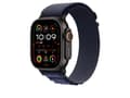 Miniatyrbild 4 av 5: Apple - Slinga för smart klocka - 49 mm, svart titanfinish - Medelstorlek - marin