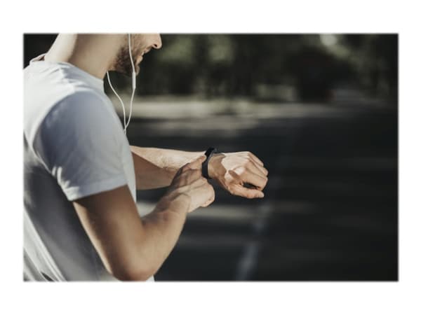 Hama "Fit Track 1900" - Svart - aktivitetspårare med armband - handledsstorlek: upp till 240 mm - display 0.86" - monokrom - Bluetooth - 19 g  - svar