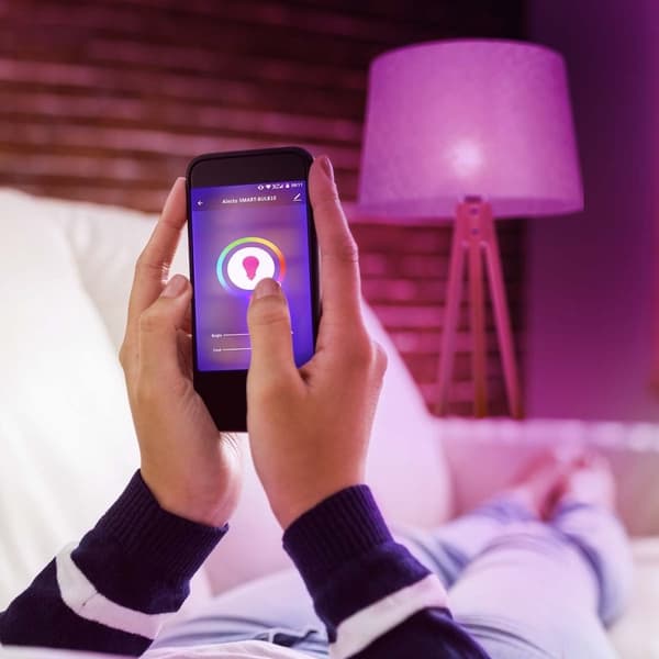 Alecto SMARTLIGHT30 Smart LED-färglampa med Wi-Fi
