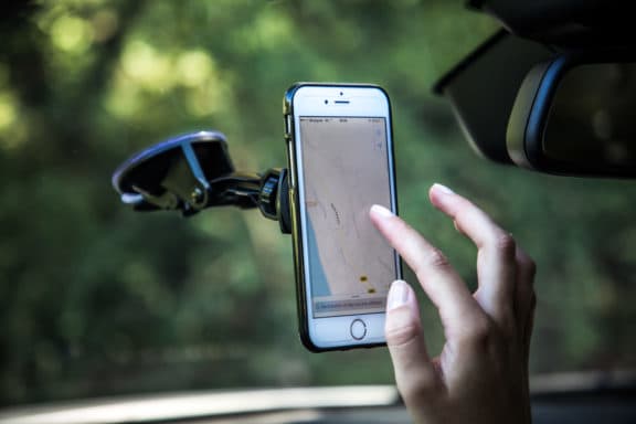 Mobilis U.FIX Universal Car Navigation Kit - Magnethållare för mobiltelefon