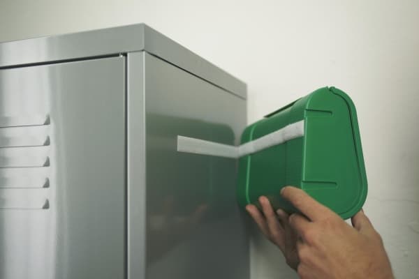 Tesa On & Off - Monteringsklæbemiddel - 2 cm x 1 m - lajiteltu