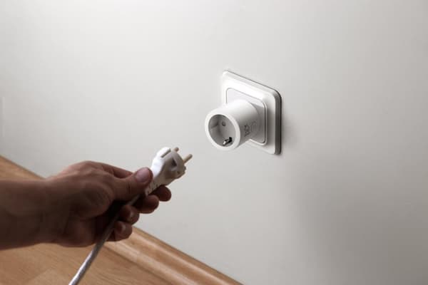DELTACO SMART HOME älypistorasia, Wi-Fi, 1xCEE 7/3, 10A, ajastin, valk