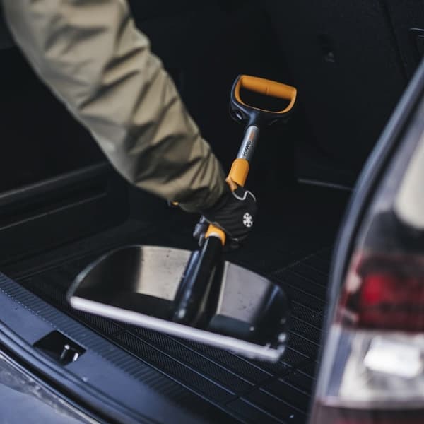Fiskars X-series 1057393 Snöskyffel för bil