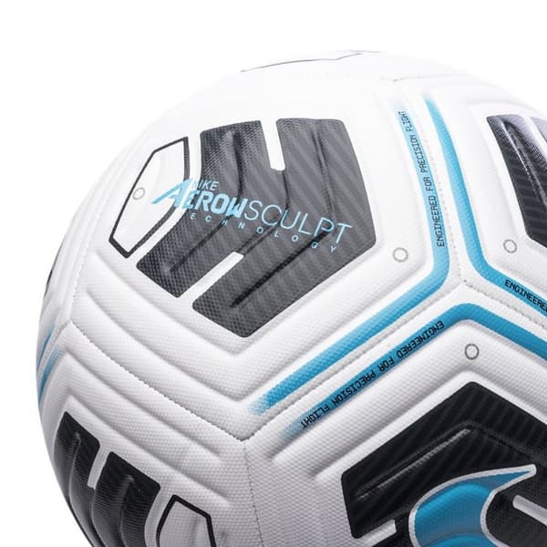Nike Academy Team Football