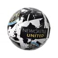 Miniatyrbild 2 av 3: Newcastle United FC Graffitifotboll