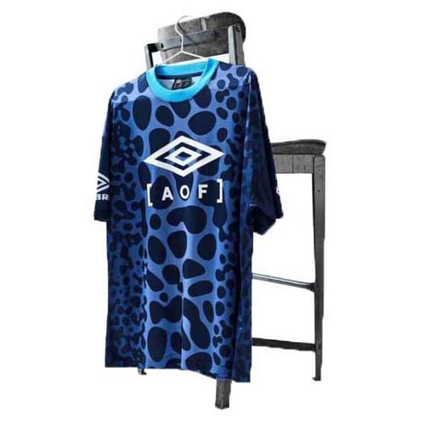 Umbro Kortærmet T-shirt X Aof Poison Dart Frog Blå XL Mand