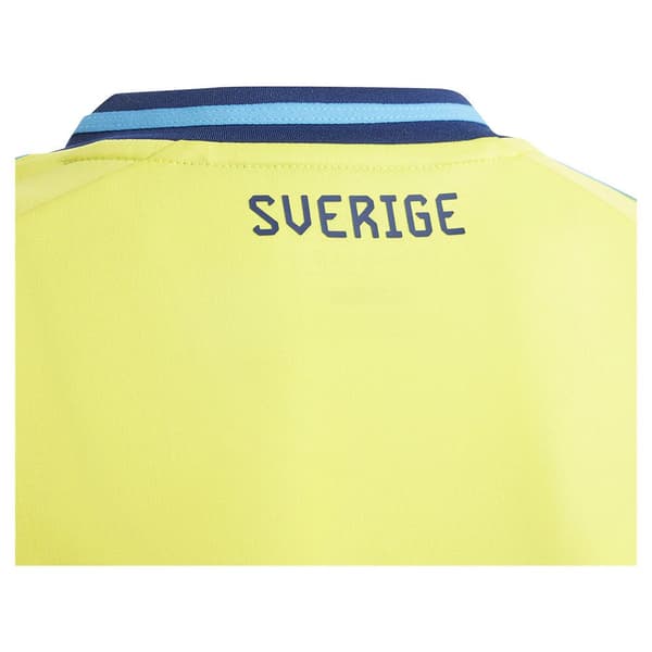 Adidas Junior Kortärmad T-shirt Hem Sweden 23/24 11-12 Years