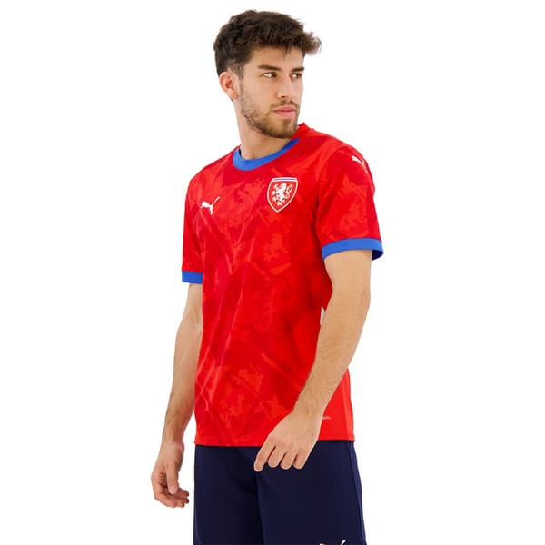 Puma Tšekin Tasavalta Koti Lyhythihainen T-paita 23/24  M