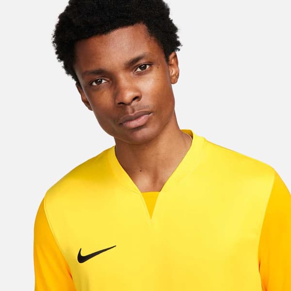Nike Trophy V Dri-fit 0933 T-shirt Med Korta ärmar Gul M Man