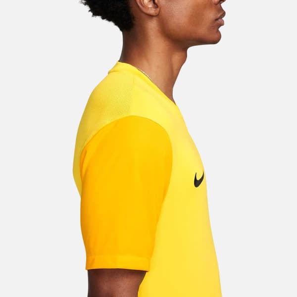Nike Trophy V Dri-fit 0933 T-shirt Med Korta ärmar Gul M Man
