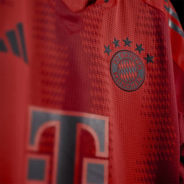 Adidas Fc Bayern Authentic 24/25 T-shirt Med Korta ärmar För Hemmet  M