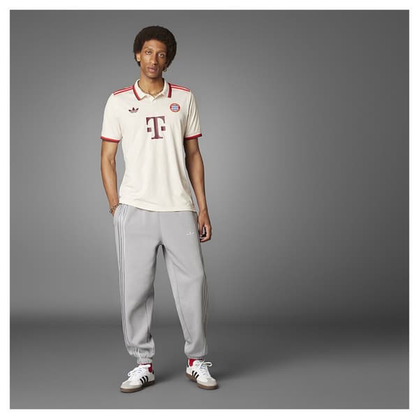 Adidas Fc Bayern Munich 3 Stripes 24/25 Lyhythihainen T-paita XL