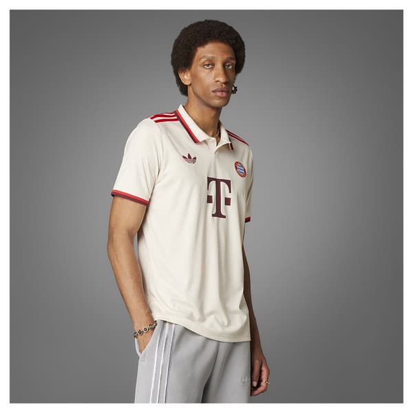 Adidas Fc Bayern Munich 3 Stripes 24/25 Lyhythihainen T-paita XL