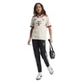Pikkukuva 5 / 5: Adidas Fc Bayern Munich 3 Stripes 24/25 Juniori Lyhythihainen T-pait  15-16 Years