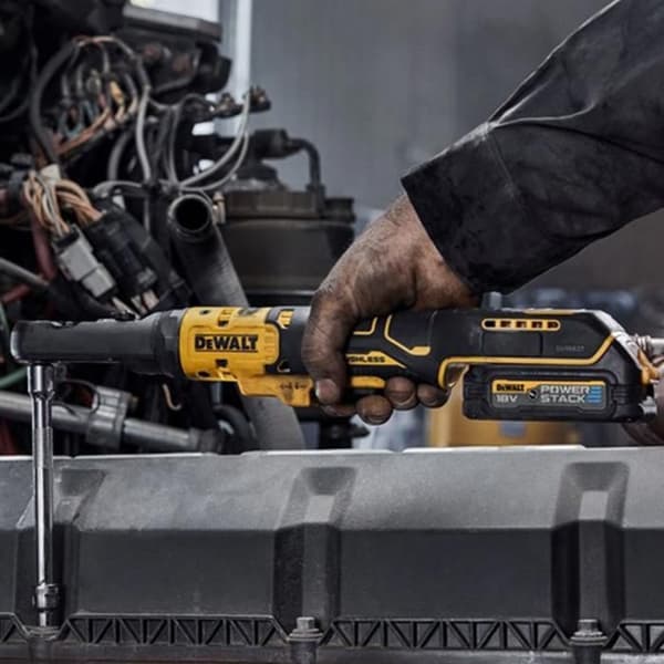 Kraftnyckel - DEWALT - DCF510N-XJ - Borstlös motor - Kompakt design - Inbyggd LED-belysning