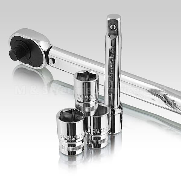 Momenttiavain ja r�ikk� 1/2" + hylsyt 17 19 21 mm