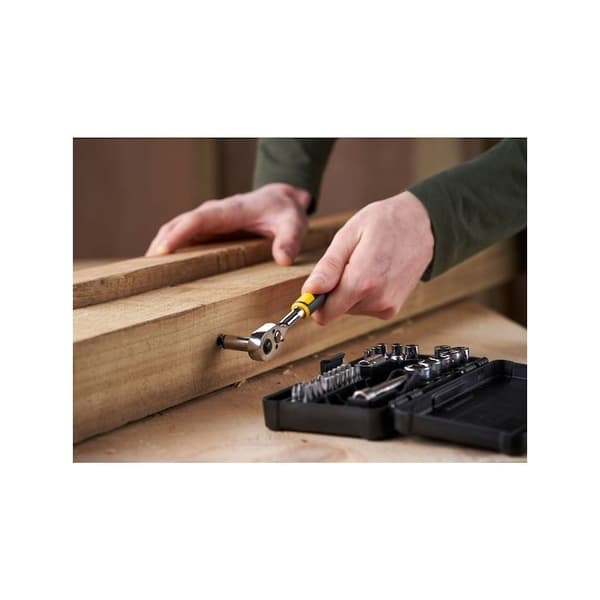 STANLEY Compact 1/4" Sockelset - Set med 37 delar STMT82672-0 - 72 tandspärr för en återställningsvinkel på 5°
