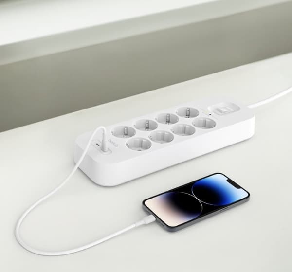 Belkin Spændingsbeskytter med 8 fatninger Hvid 2M (USB-C + USB-C)