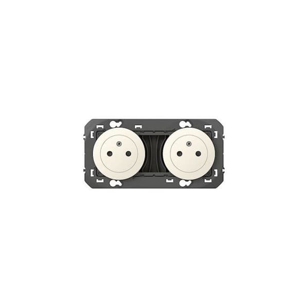 Eluttag - LEGRAND - DOOXIE - 2 x 2P+E - 16A - Barnskydd