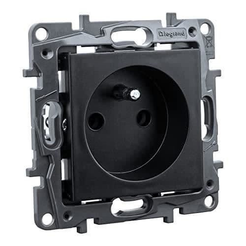 2P + E Franz uttag. Preis-Zone Recessed Niloe Step Black System