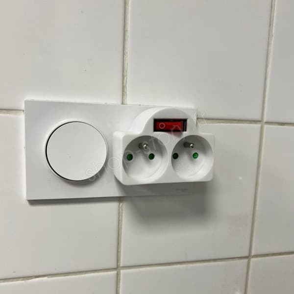 DUOPLUG_4x - 4 Biplite 2-uttag med integrerad strömbrytare - 2x16A - 230V