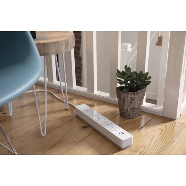 OTIO Bloc Mantea överspänningsskydd 5 uttag Easyeject + 2 USB - Vit