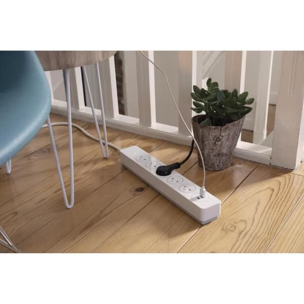 OTIO Bloc Mantea överspänningsskydd 5 uttag Easyeject + 2 USB - Vit