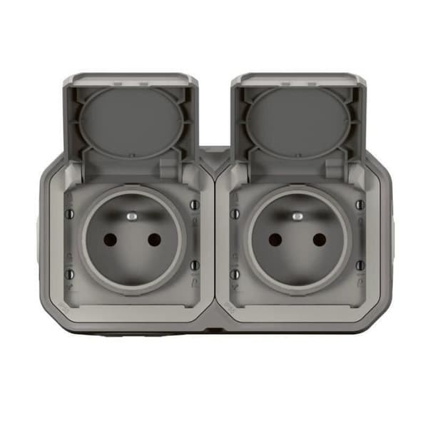 Sockel 2x2P+E horisontell Plexo komplett utanpåliggande grå (069768L)