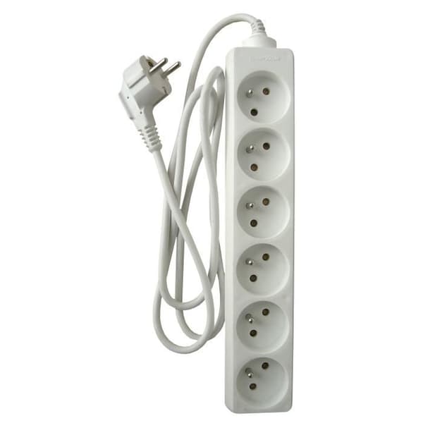 Multiplugg - ZENITECH - 6 uttag 16A - Vit - Norm NF