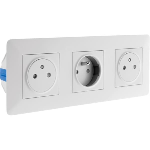 Triple stickkontakt - ARTEZO - 2P+T 16A - Vit - Rektangulär - Inomhus