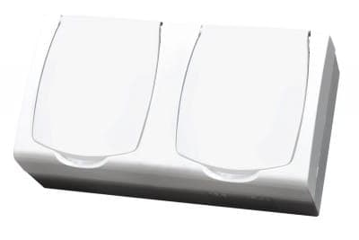 Madera valkoinen n/t kaksoispistorasia maadoituksella 2x2P+Z IP44 valkoinen läppä