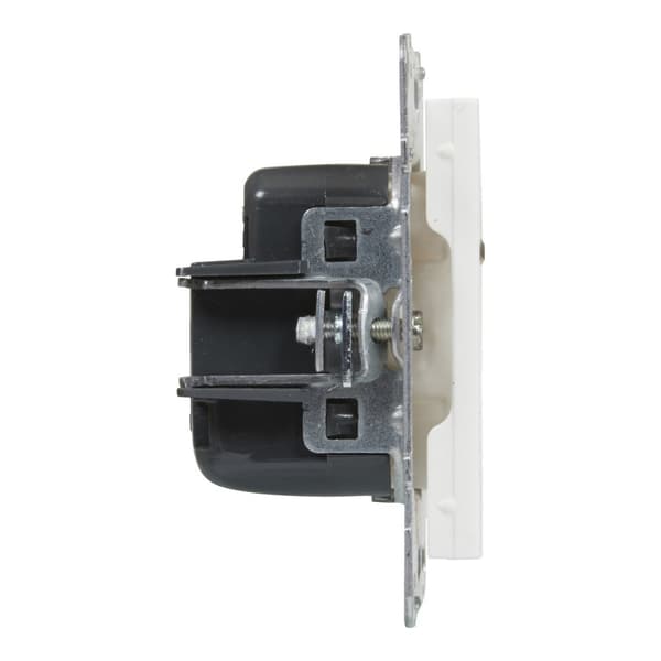 Pistorasia 2P+Z - 16 A - 250 V~ - ruuviliittimet, VALKOINEN SUNO